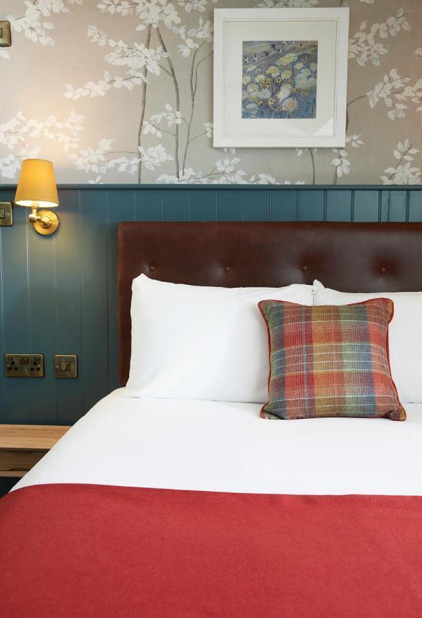 Inn Castle By Chef & Brewer Collection